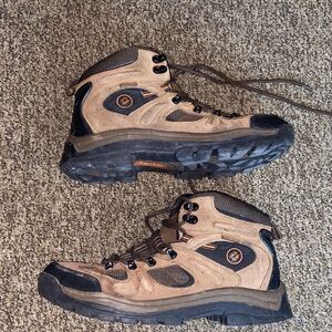 Nevados Men's 12 Tan and Black Outdoor Hiking Boots - Supportive Trail Footwear